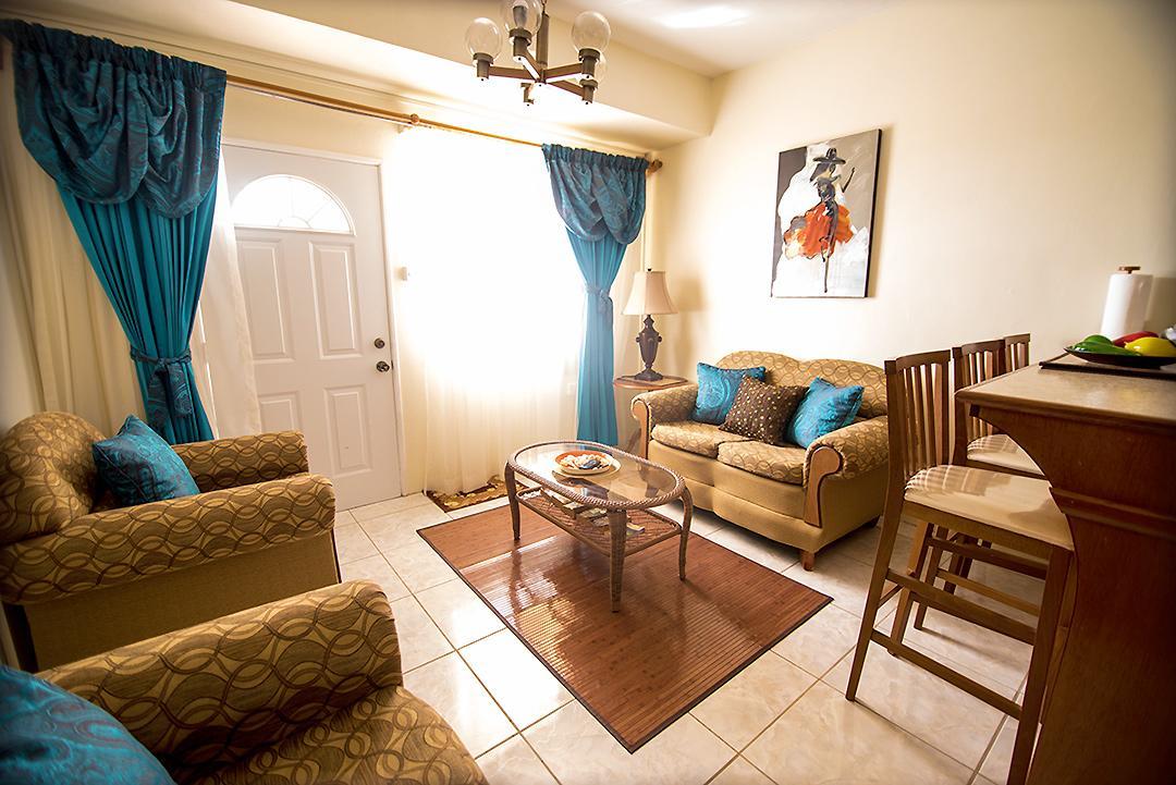 Alexandrina Hotel Kingstown