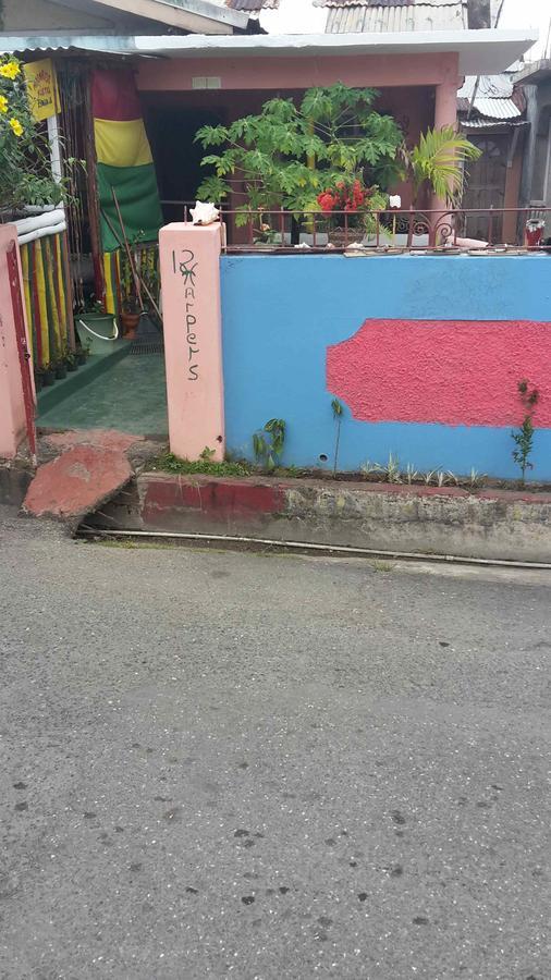 - Guest house