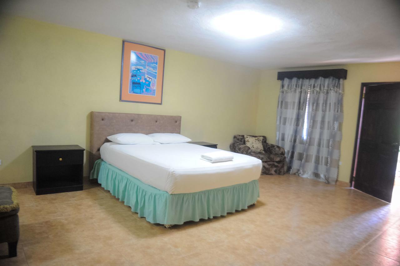 Rosehall Deluxe Bed & Breakfast