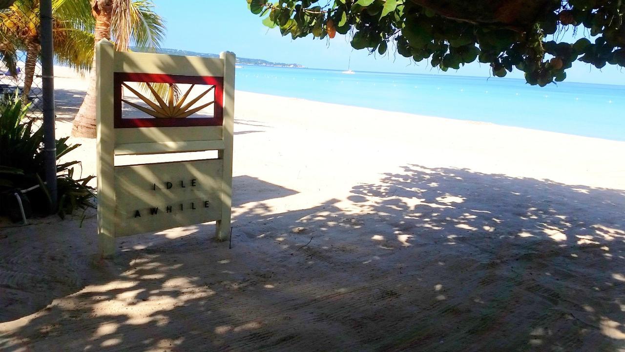 Hotel Idle Awhile Beach