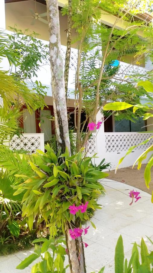 Idle Awhile Beach Hotel