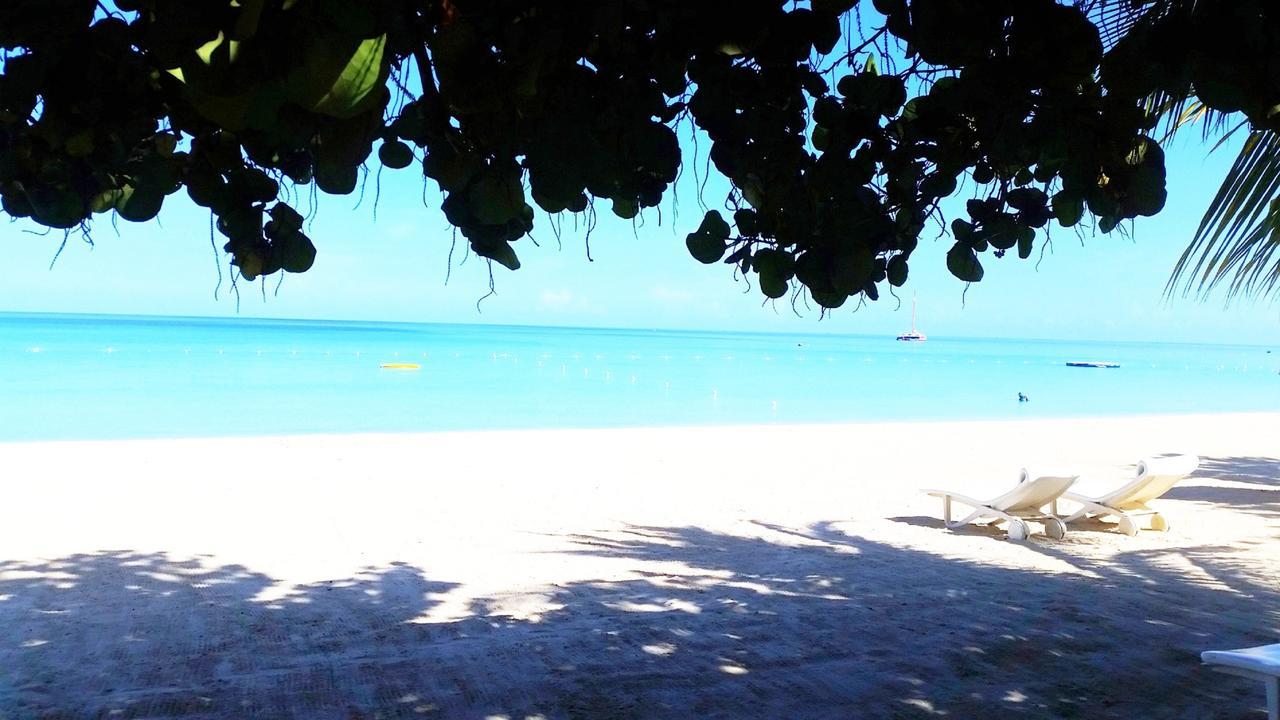 Idle Awhile Beach Hotel Negril