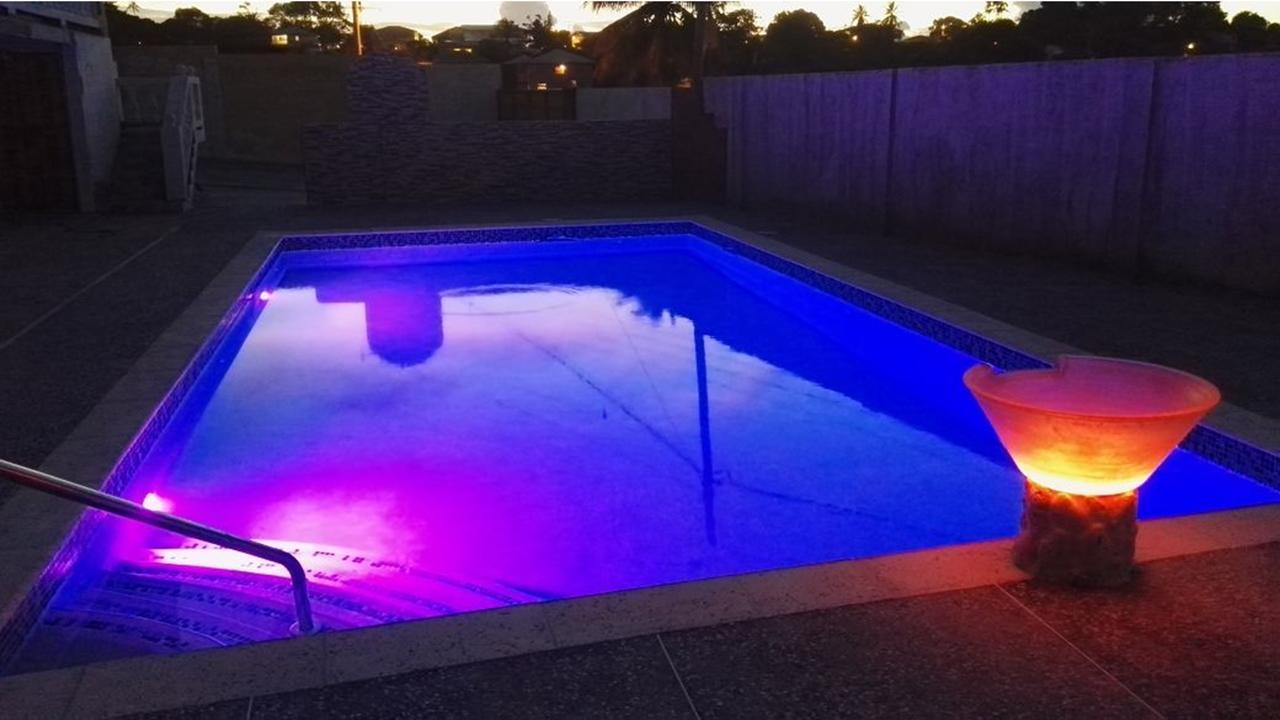 Michael's Tropical Suites * Scarborough