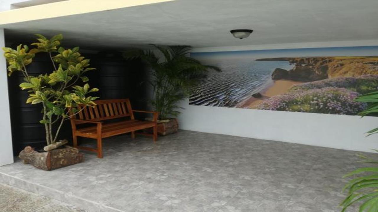 Michael's Tropical Suites