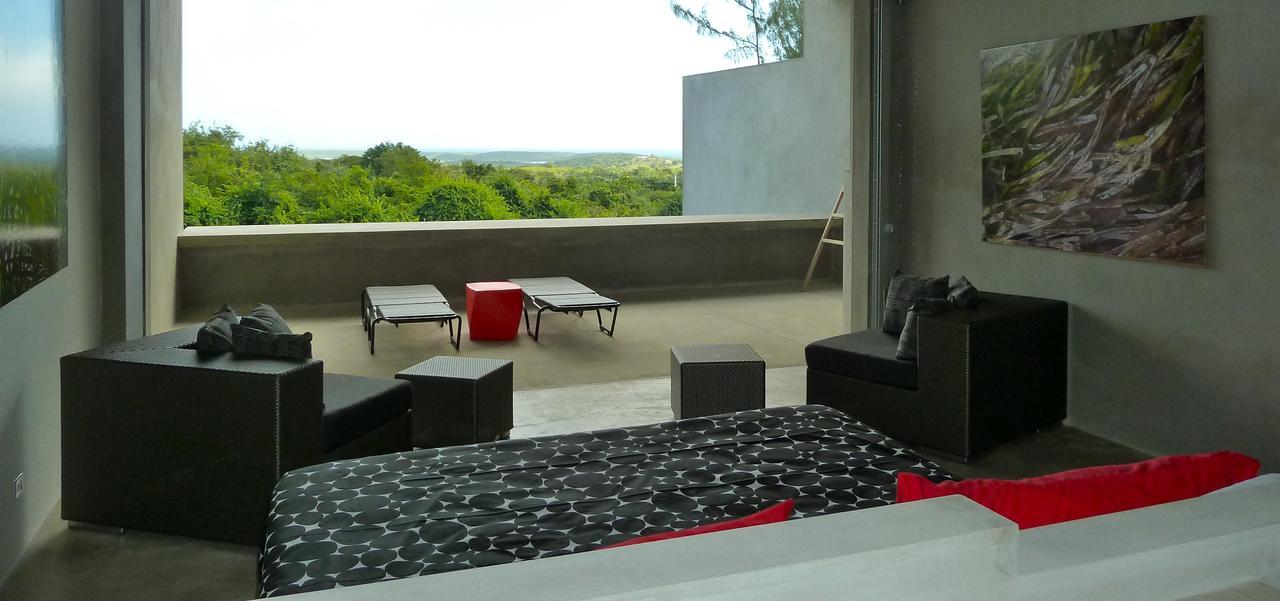 Hix Island House