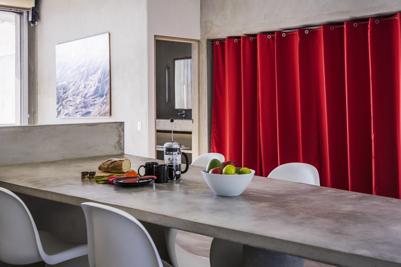 Hotel Hix Island House