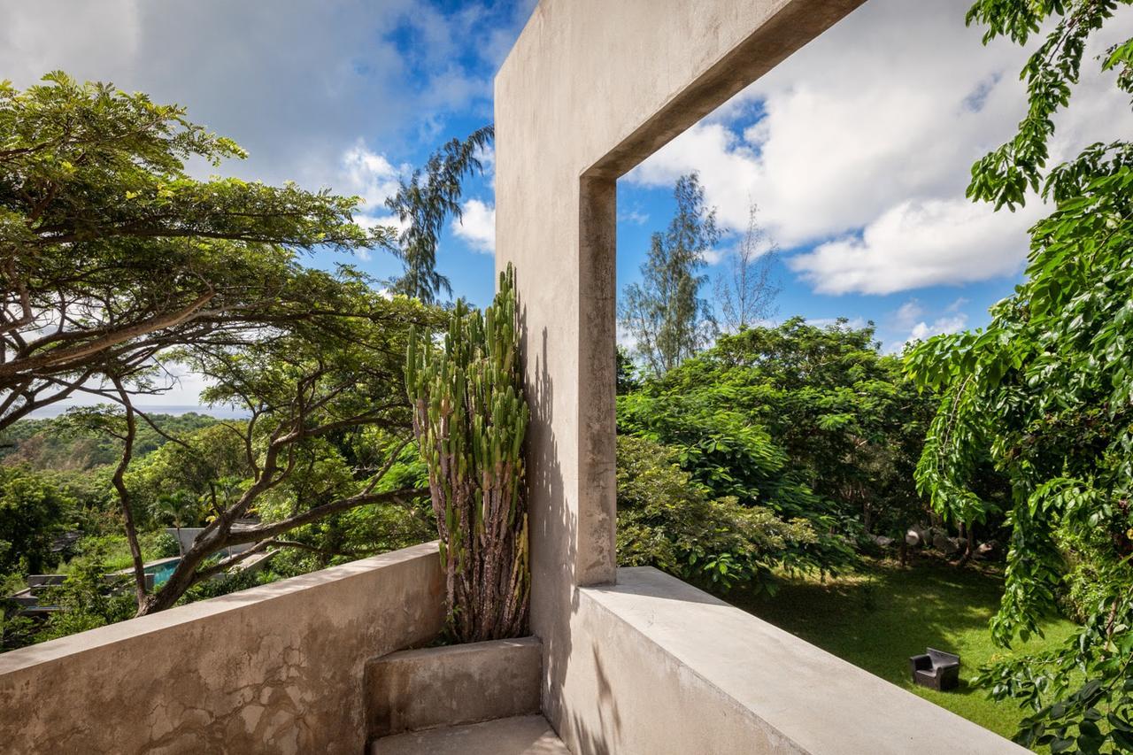Hix Island House Hotel