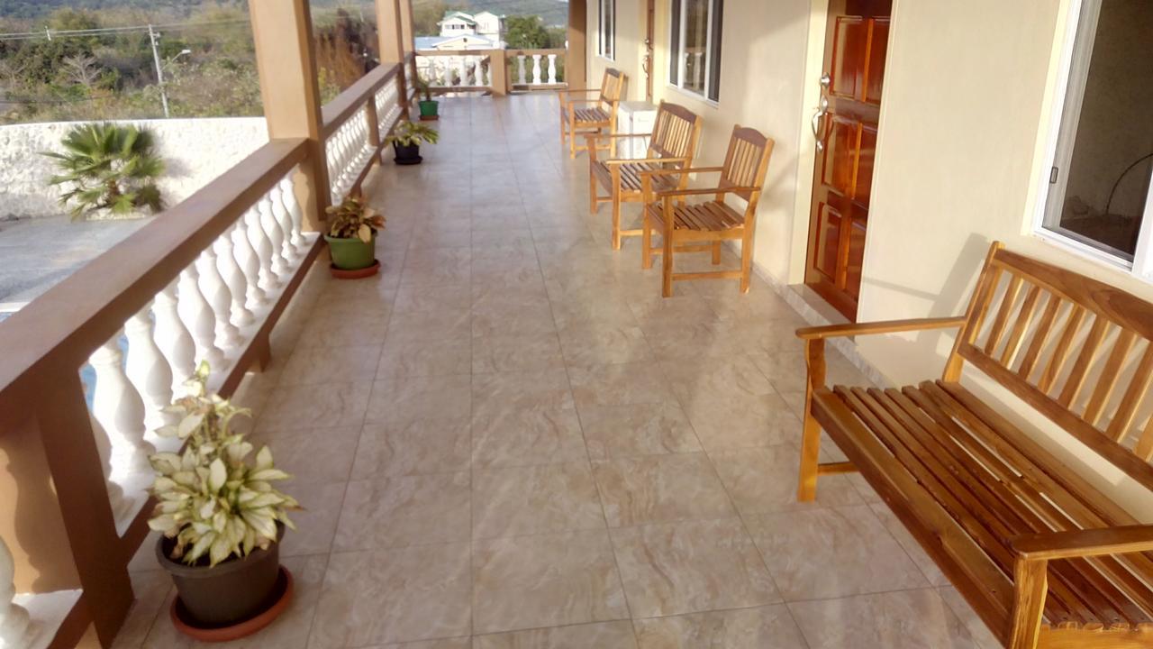Michael's Tropical Suites Guest house Scarborough
