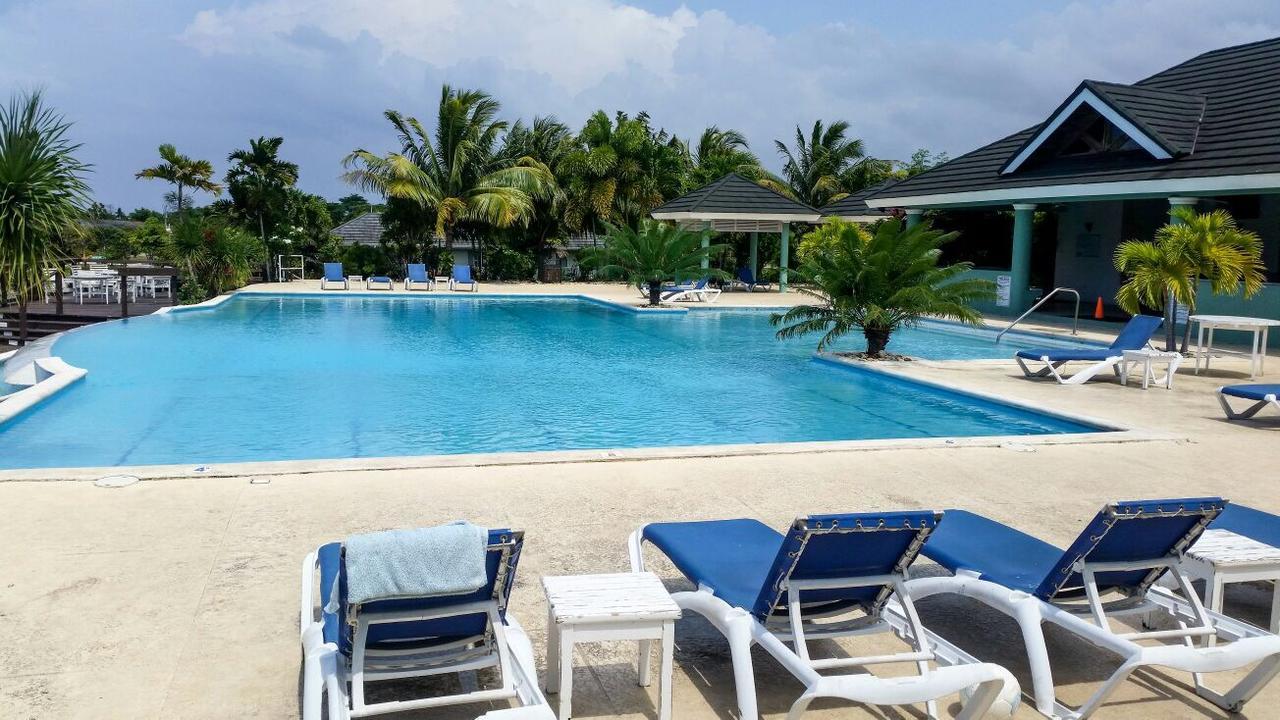 Ocho Rios @ The Palms *