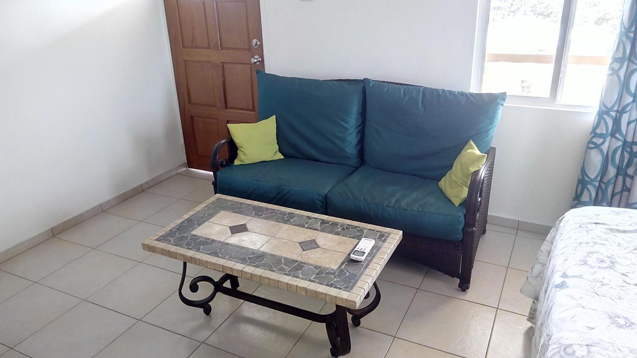 Guest house Michael's Tropical Suites