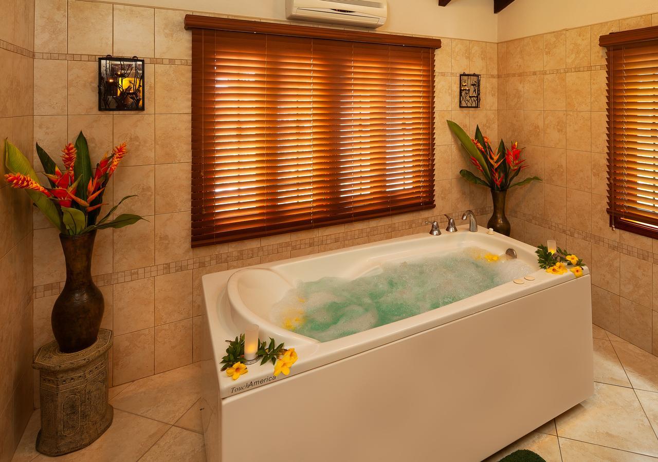 Resort Sugar Cane Club & (adults Only)