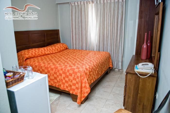 Century Plaza Hotel 3*