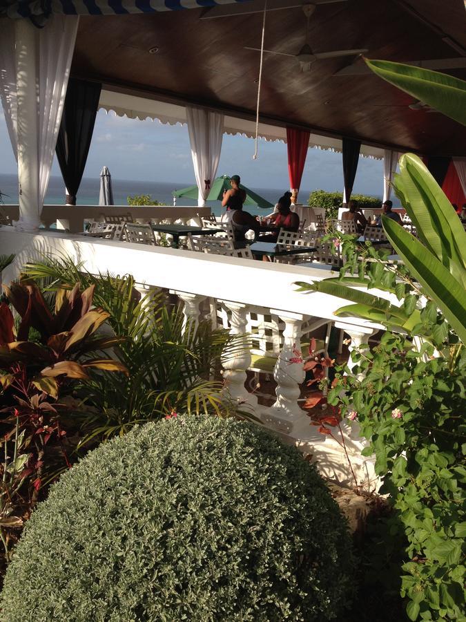 Club-delux Seaside Aparthotel