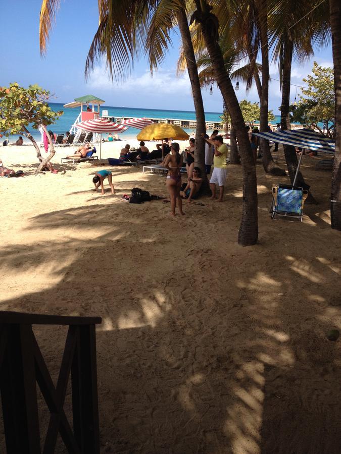 Club-delux Seaside Aparthotel