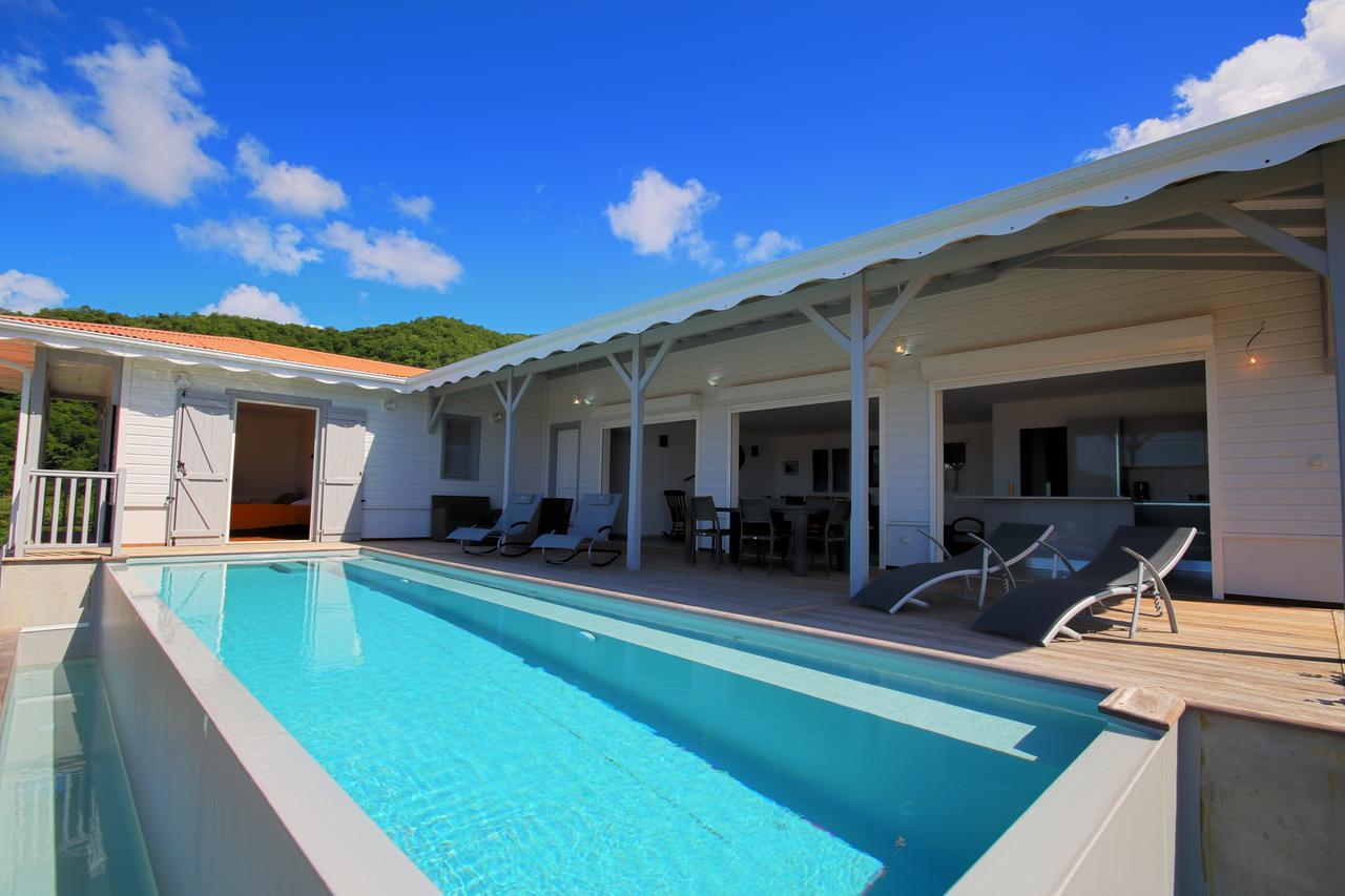 Infiniti Swimming Pool Mqaa08 *