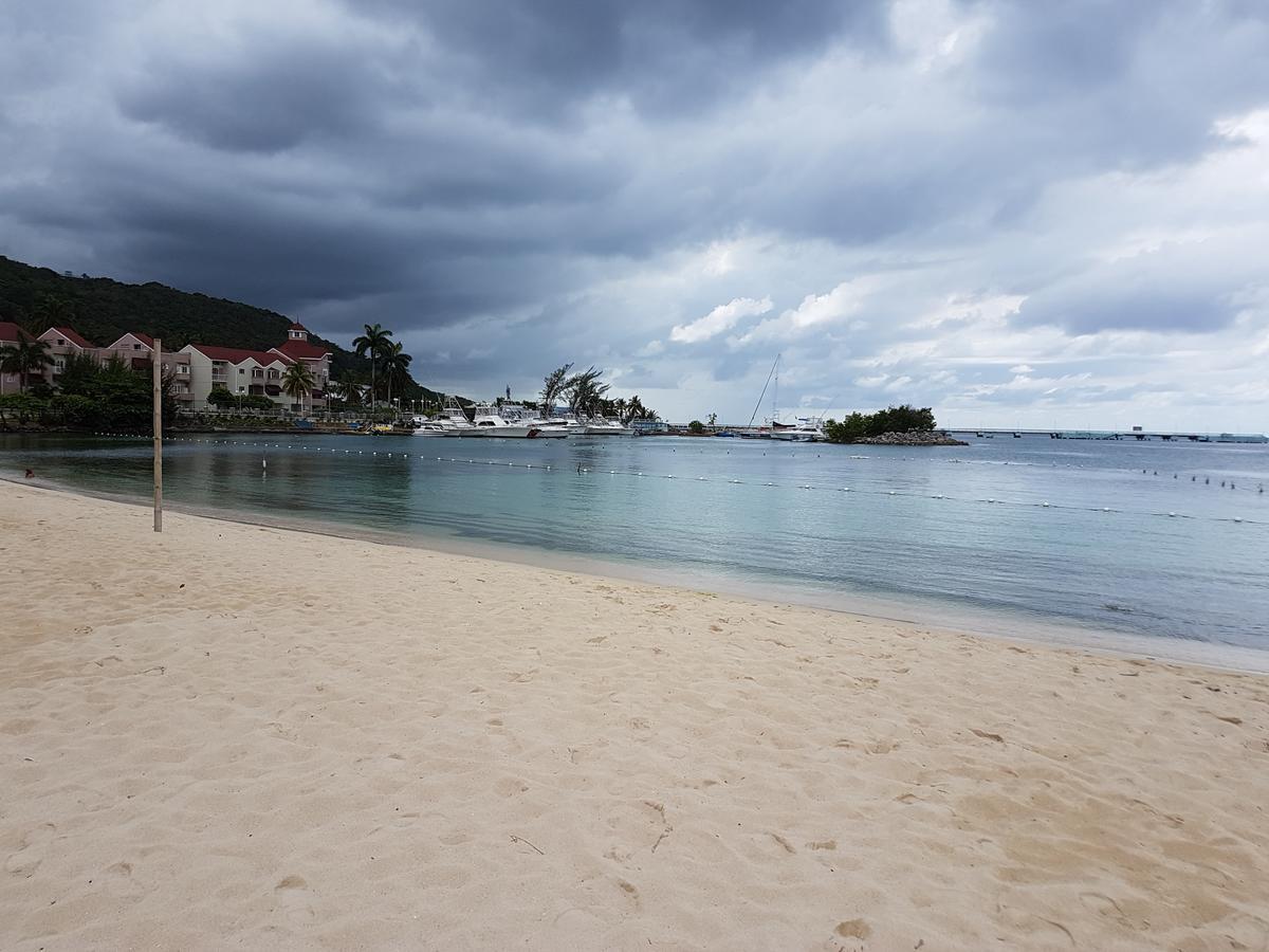 Aparthotel Almond Grove At Castle Ocho Rios