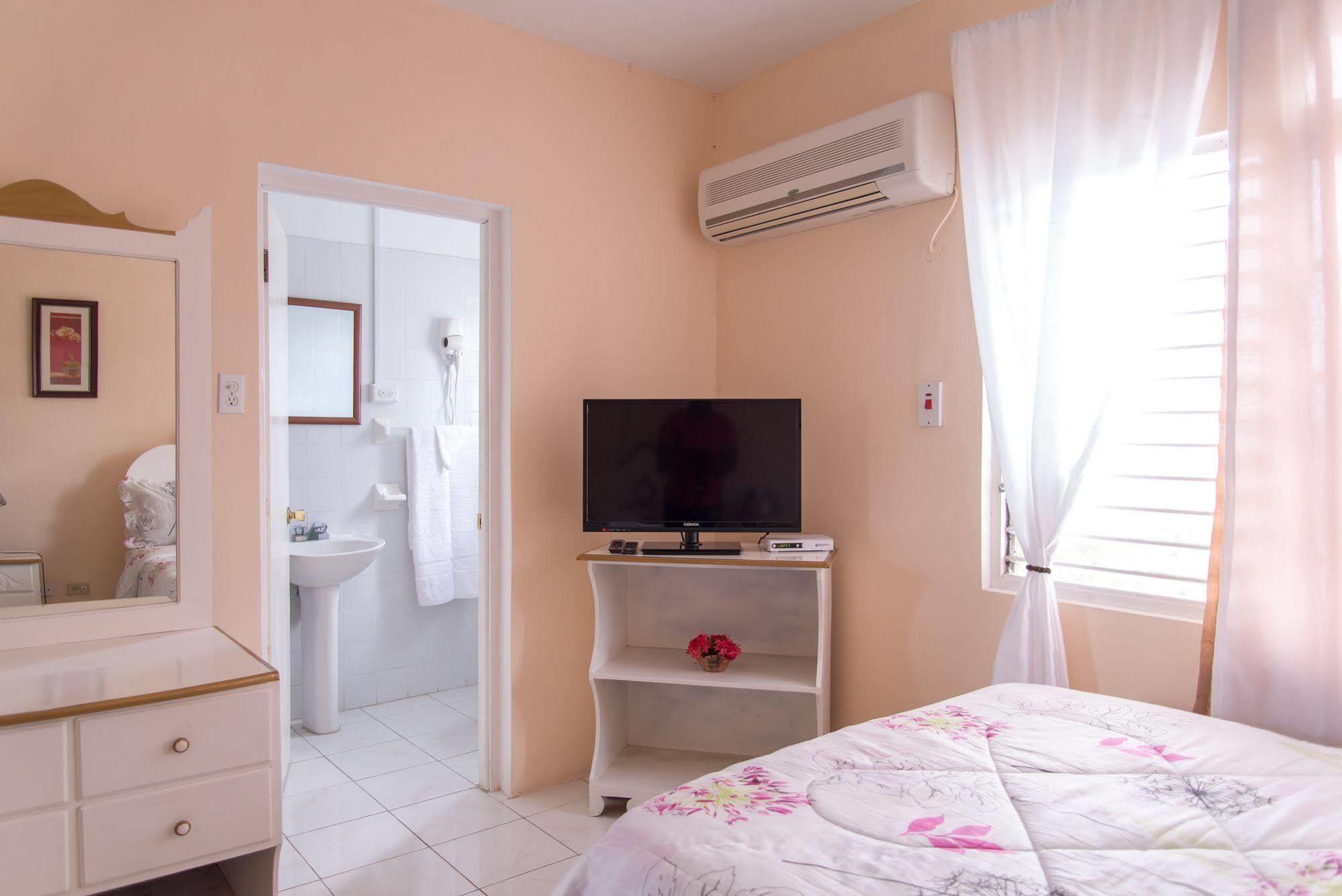 Diamond Hotel 2*