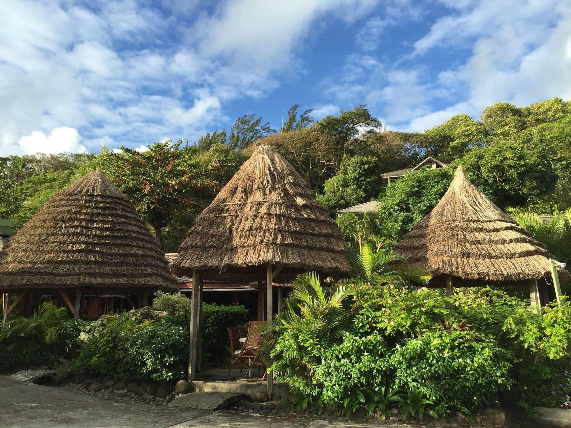 Resort Young Island 3*