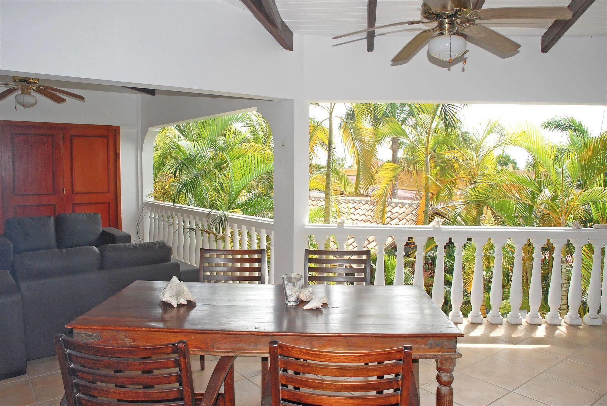 Aparthotel Yacht Club 3*