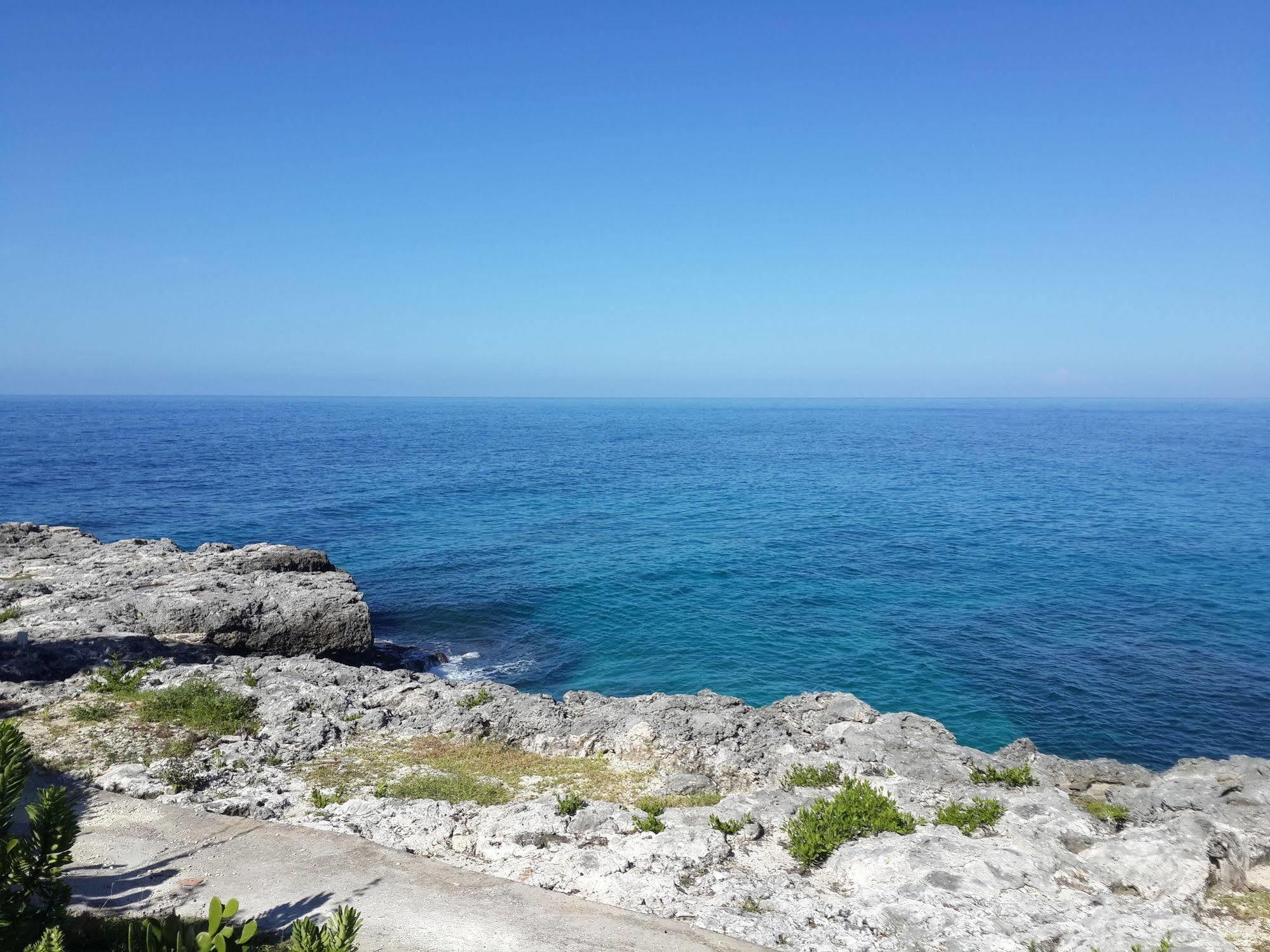 Hotel The Cliff 4*