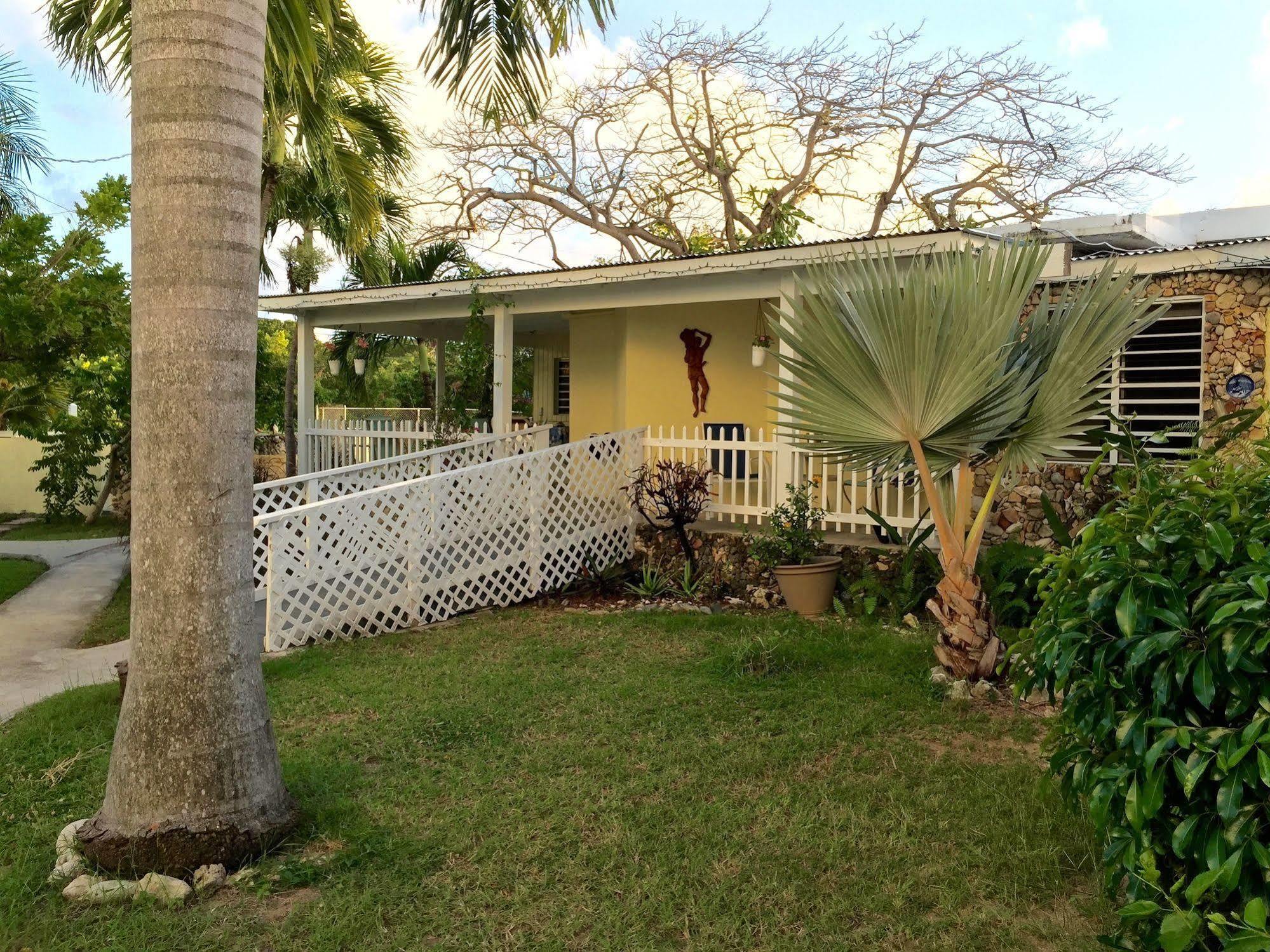 Hotel By The Sea 4*