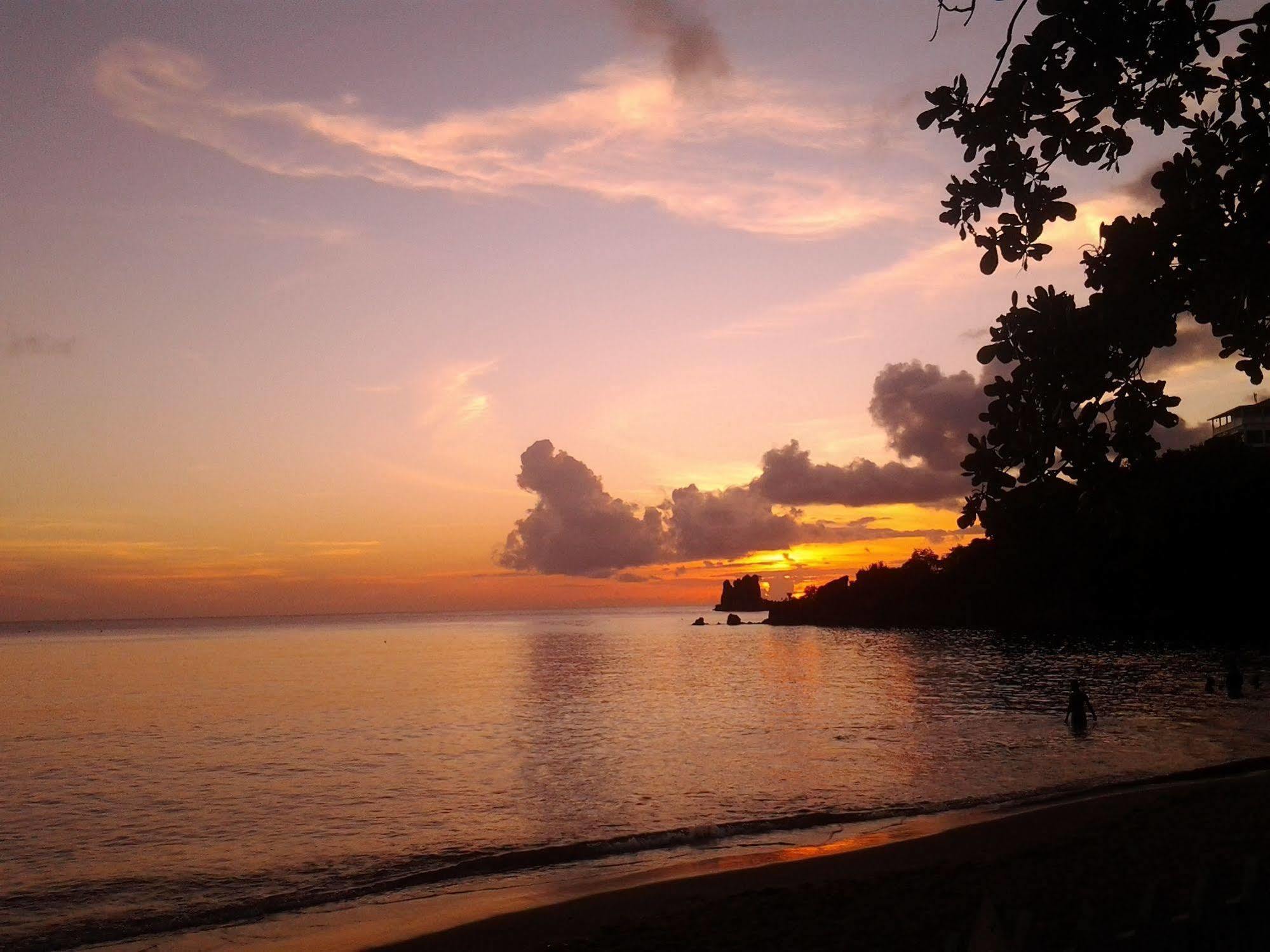 Hotel Sunset Shores Kingstown