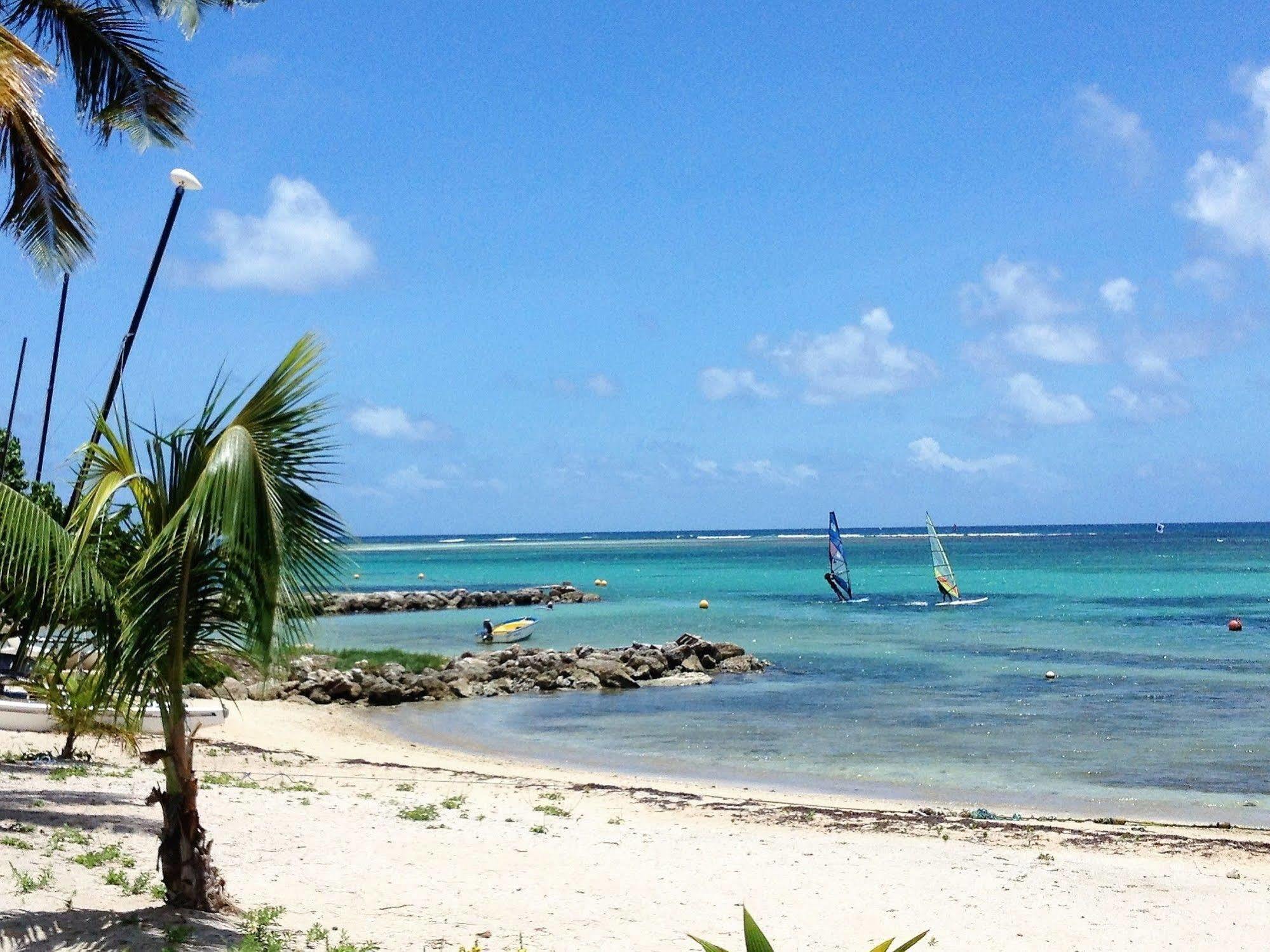 Ti.maanga Vue Pieds Dans L'eau * Saint-Francois (Grande-Terre)