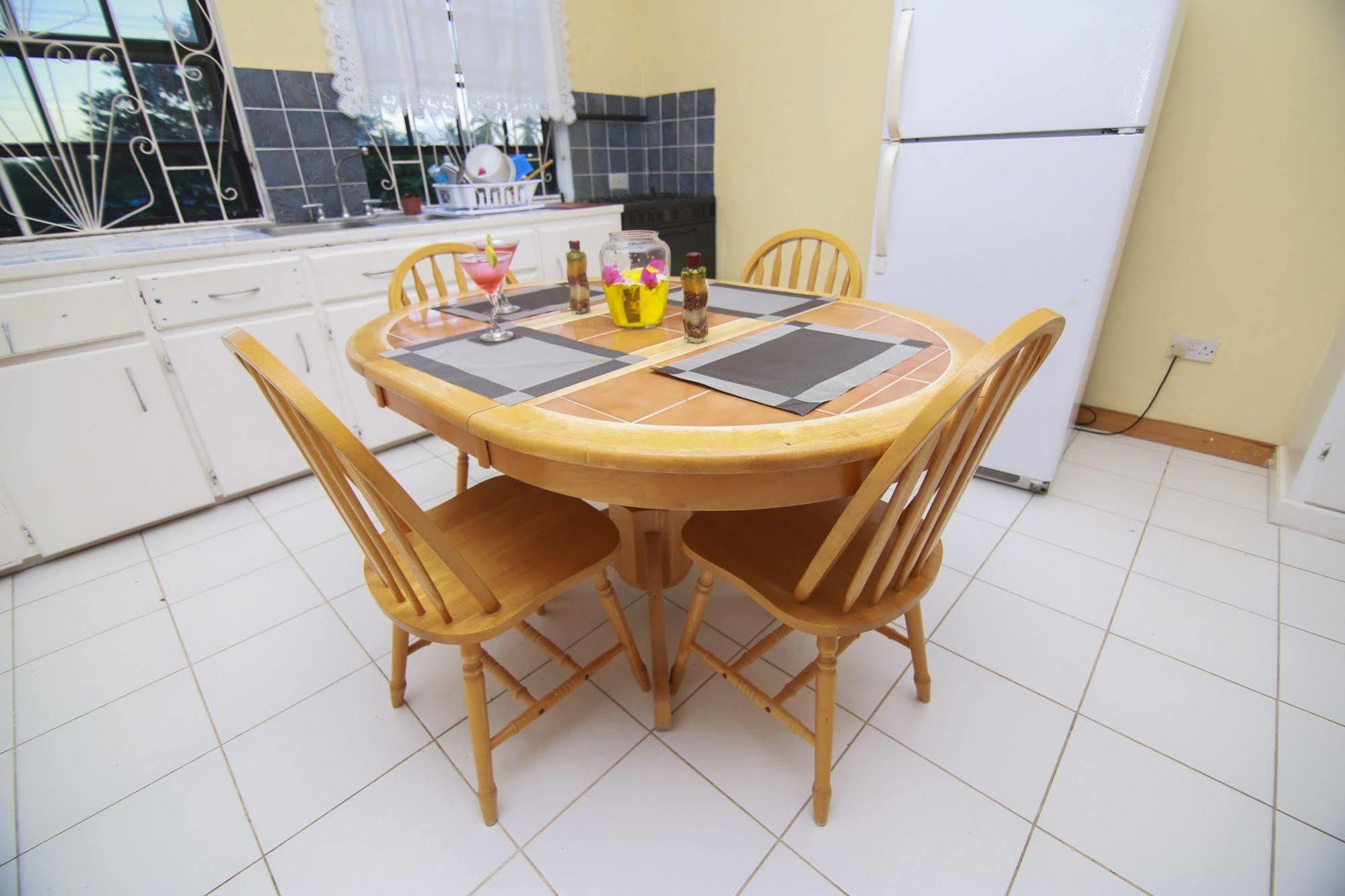 Hewanorra Gardens Guest house 2*