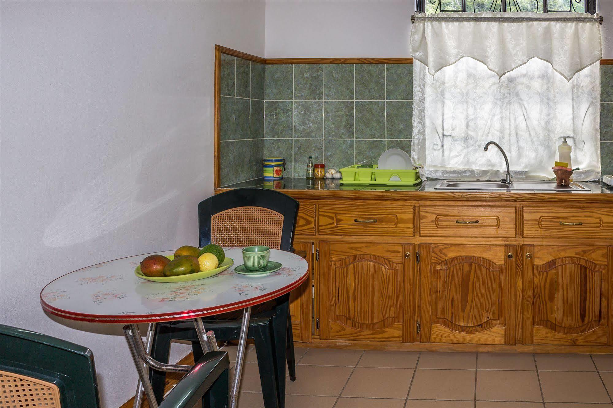 Guest house Hewanorra Gardens
