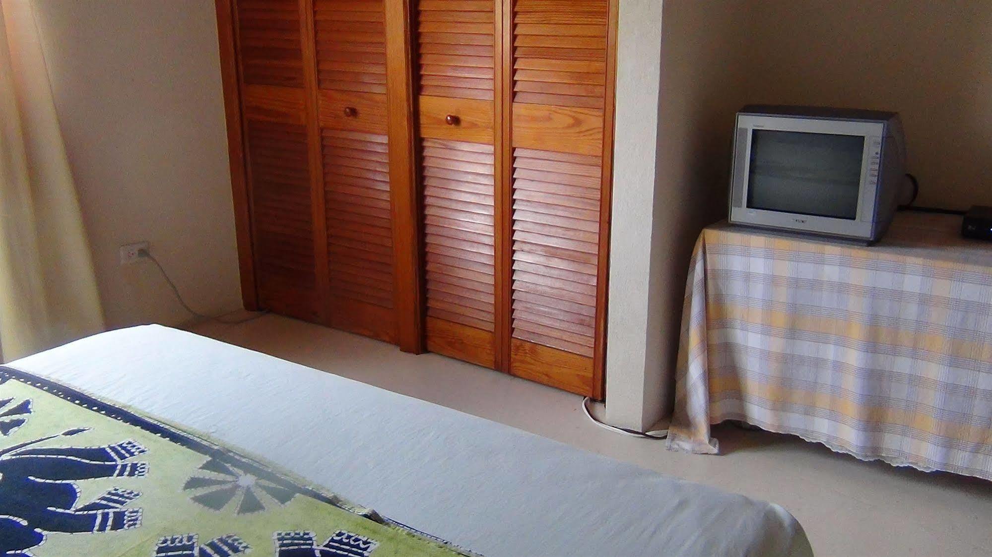 Gemini House 3*