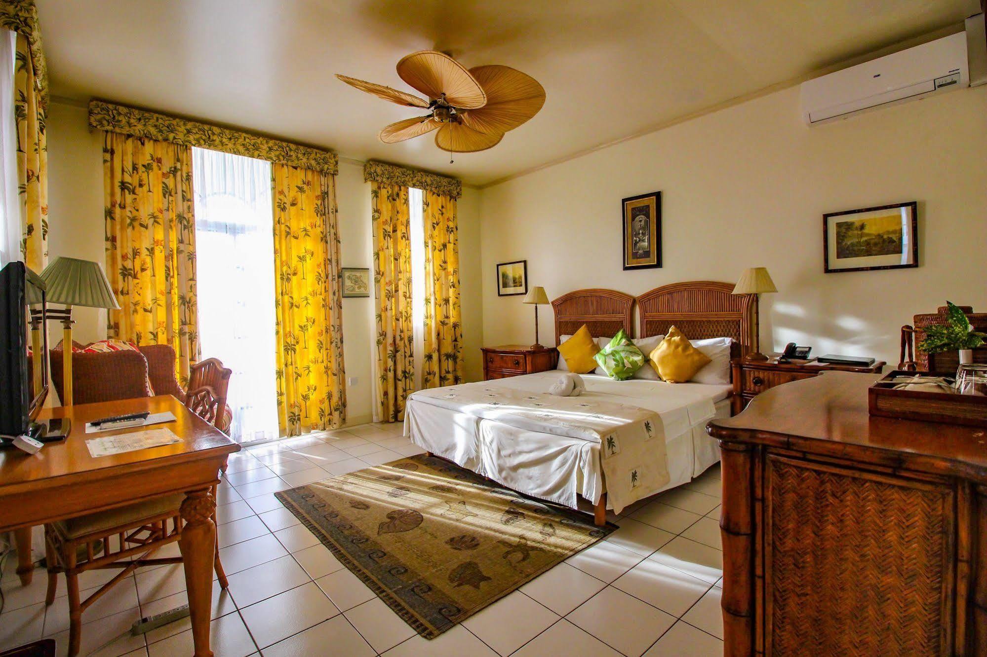 Grenadine House Hotel