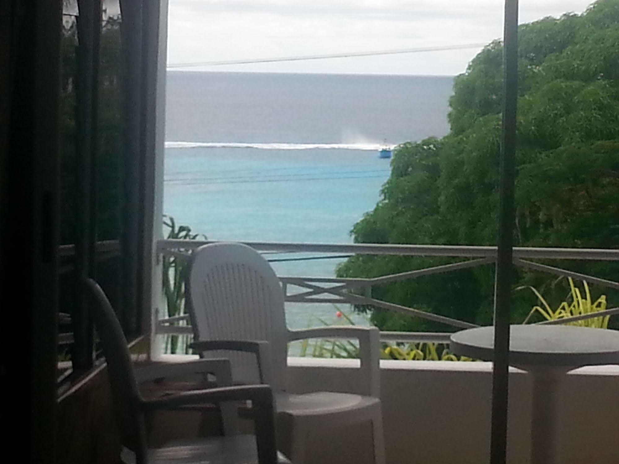 Coral Lane Hotel Derricks