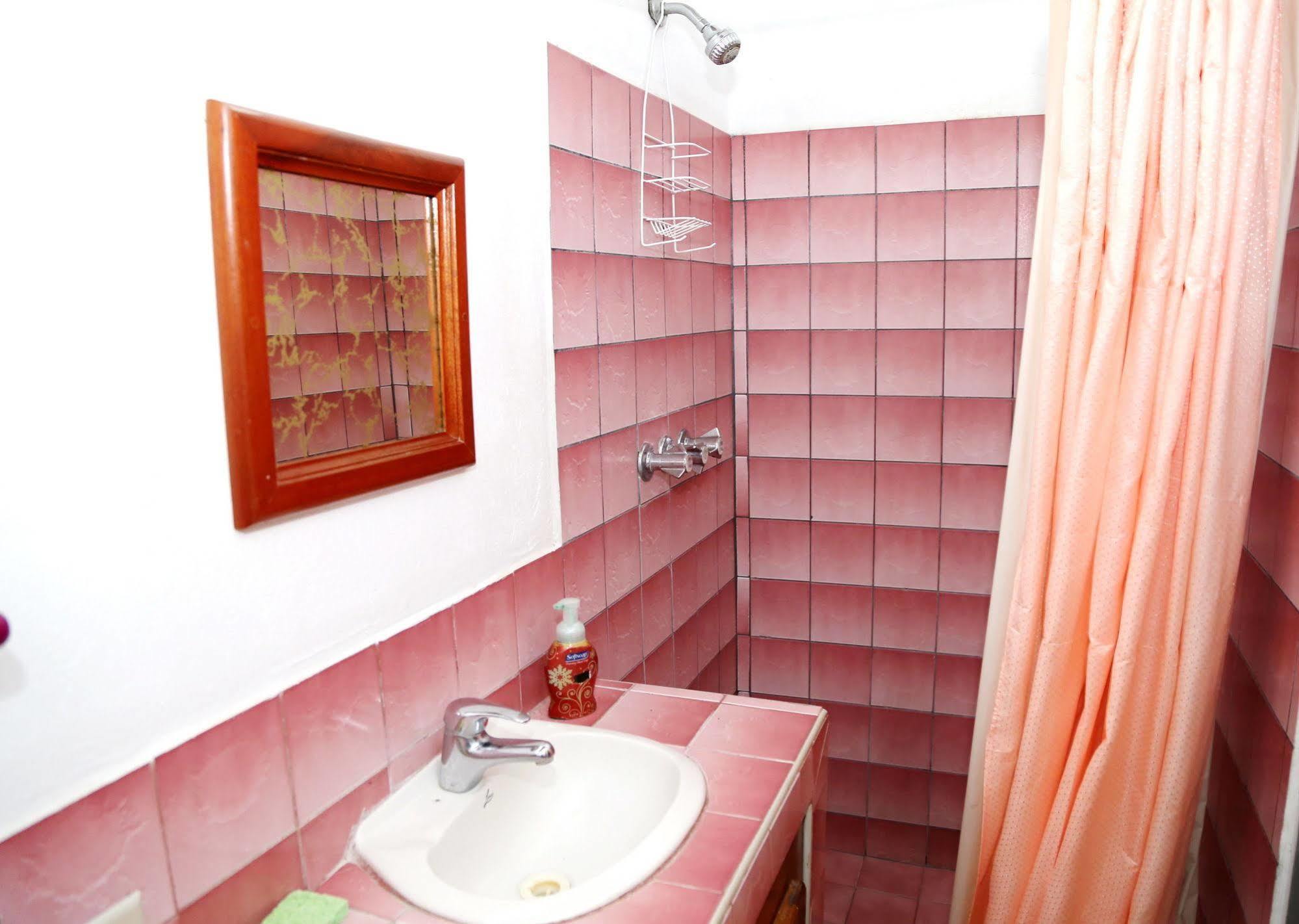 Lesville Tobago 3* Canaan