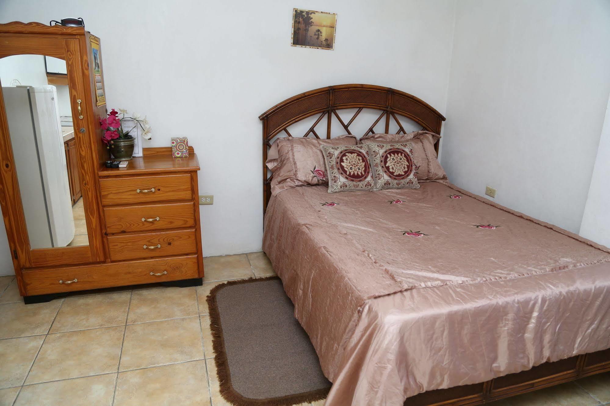 Lesville Tobago Hotel 3*