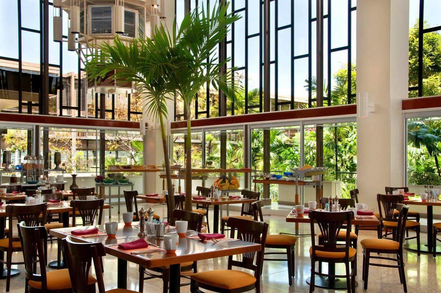 Hotel Express Trincity By Ihg