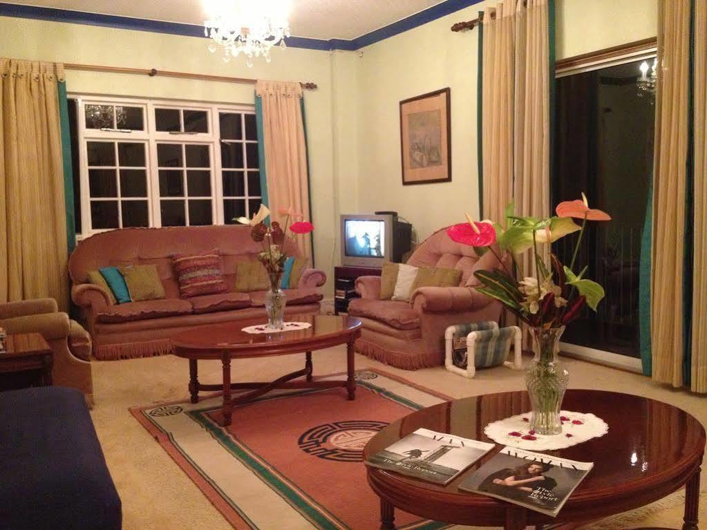 Rnm The Clubhouse Hotel