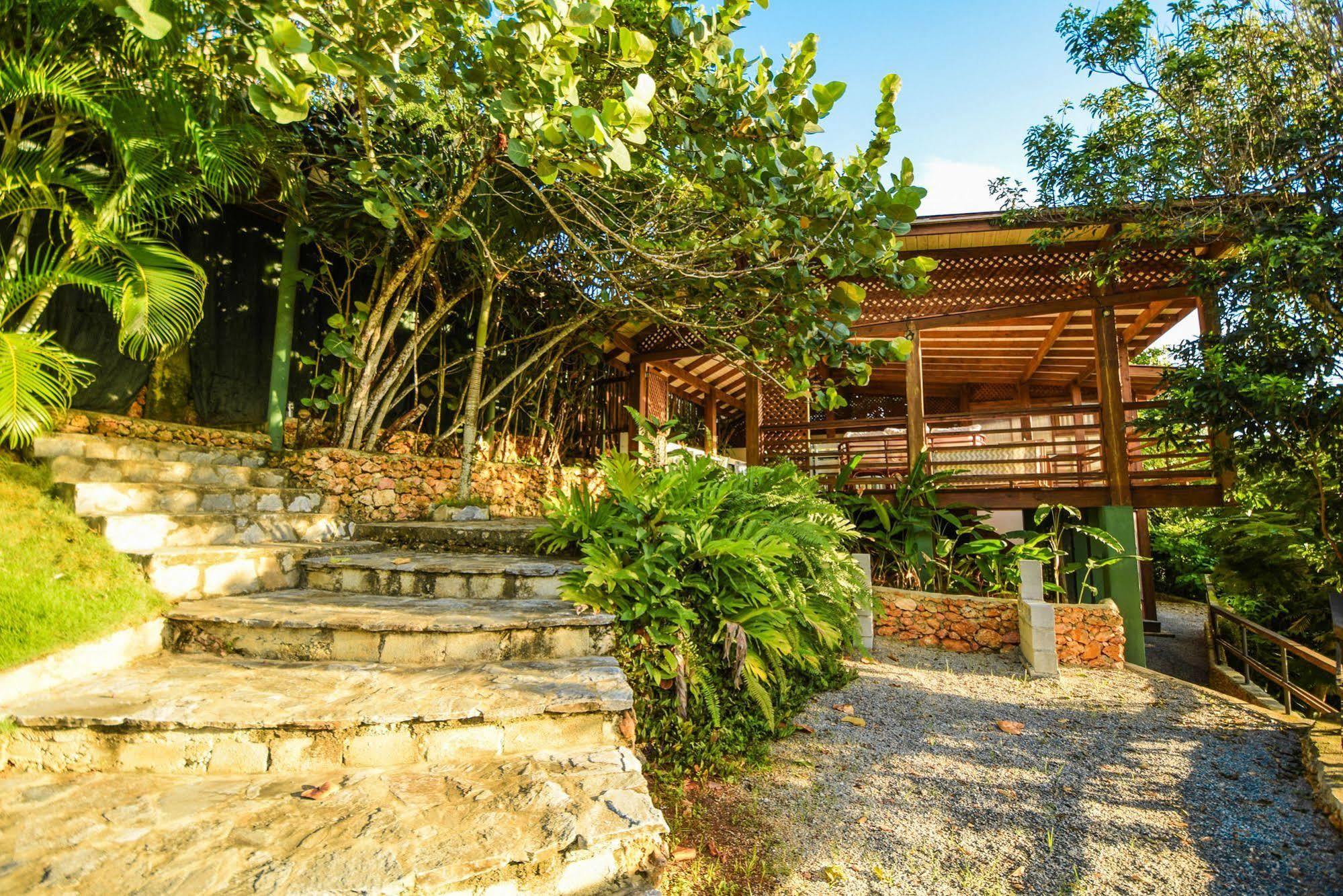 Clave Lodge