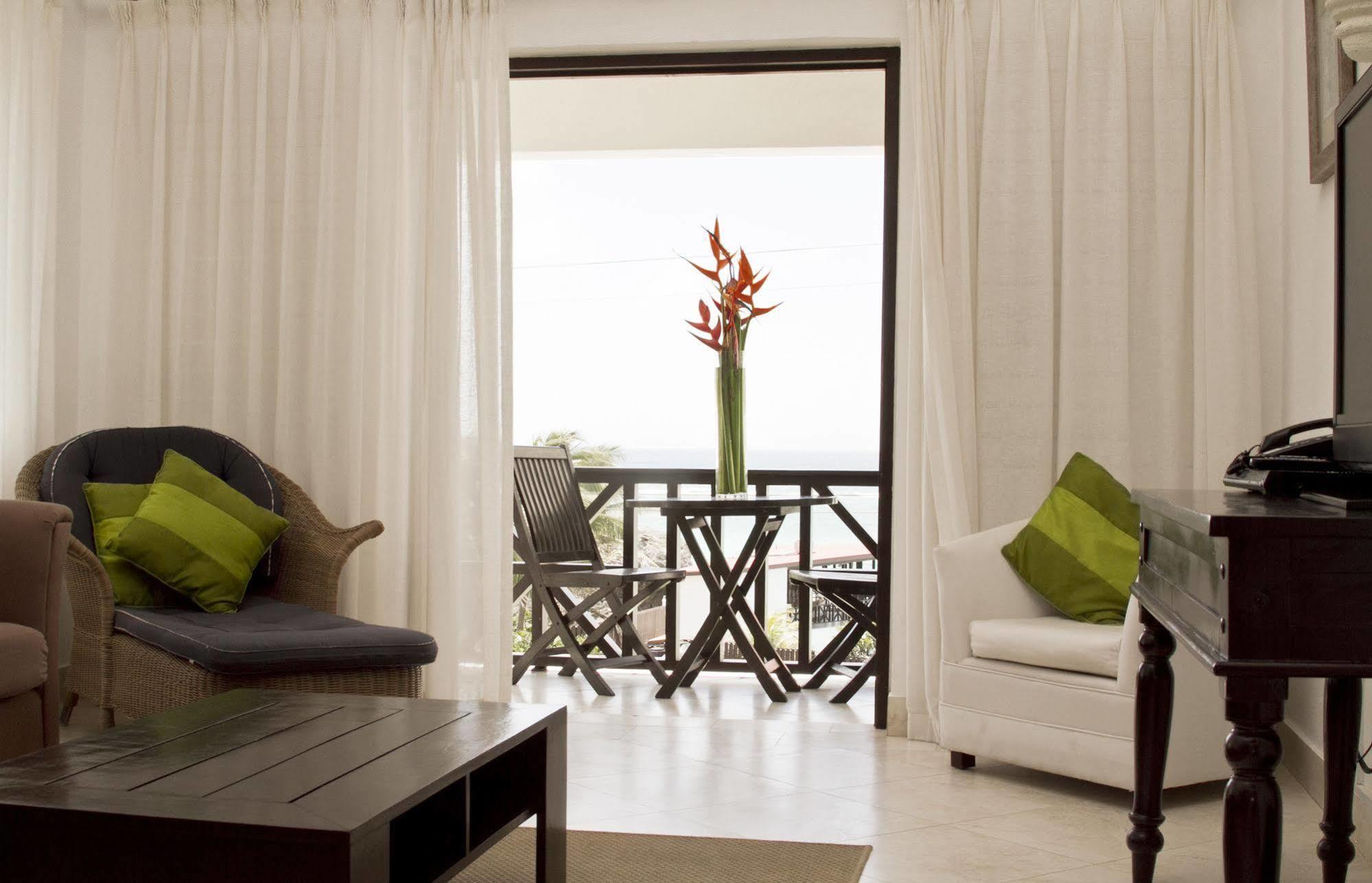 Silver Point 4*