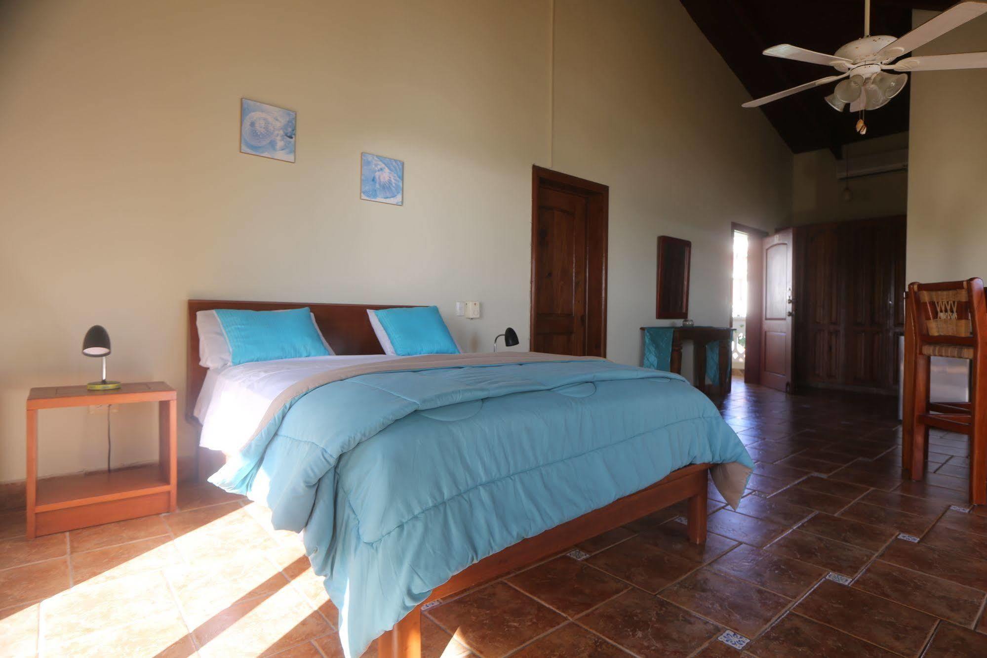 Barefoot Beach Pad Aparthotel Cabarete
