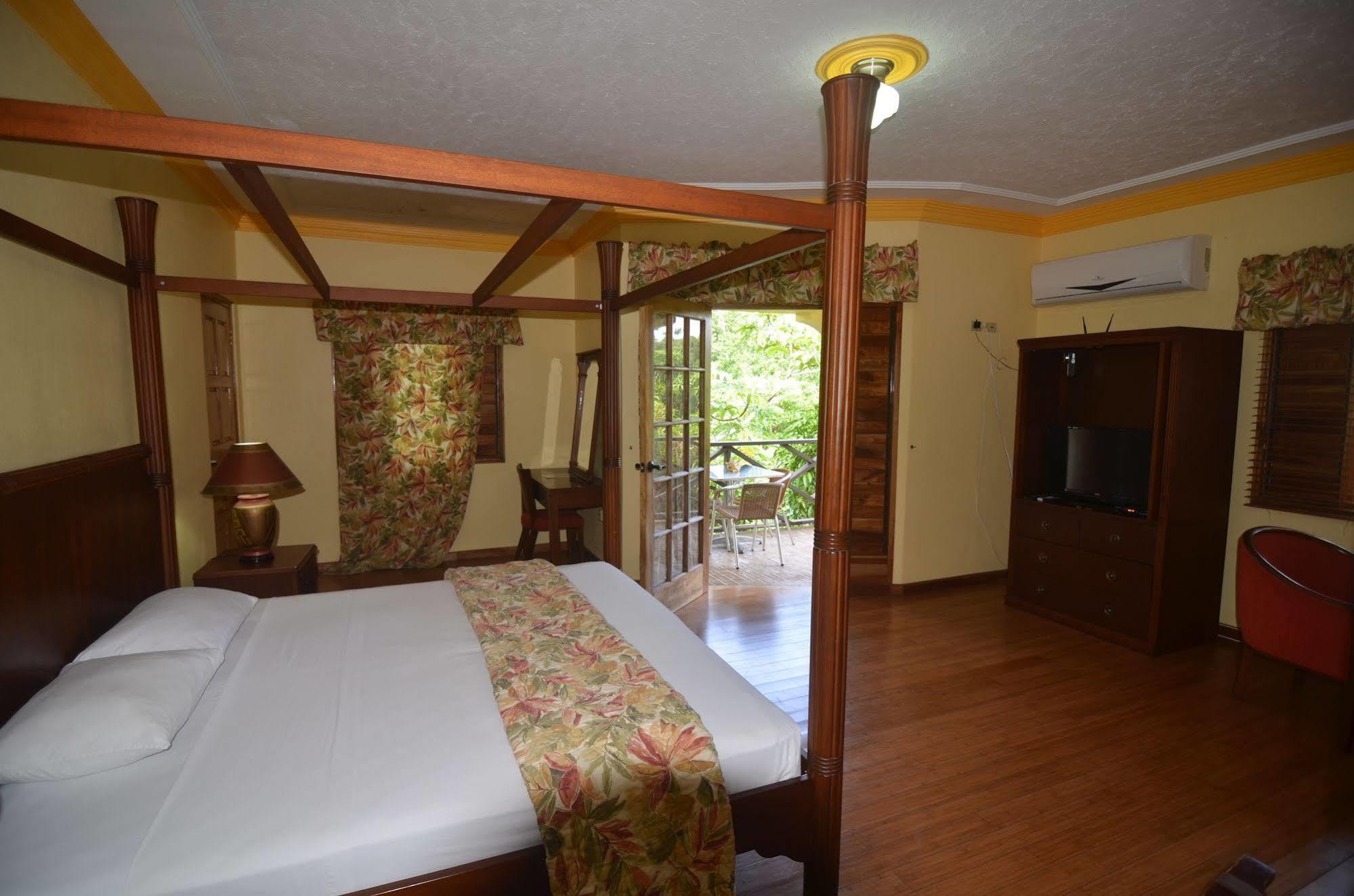 Hotel Bay View Eco & 3*