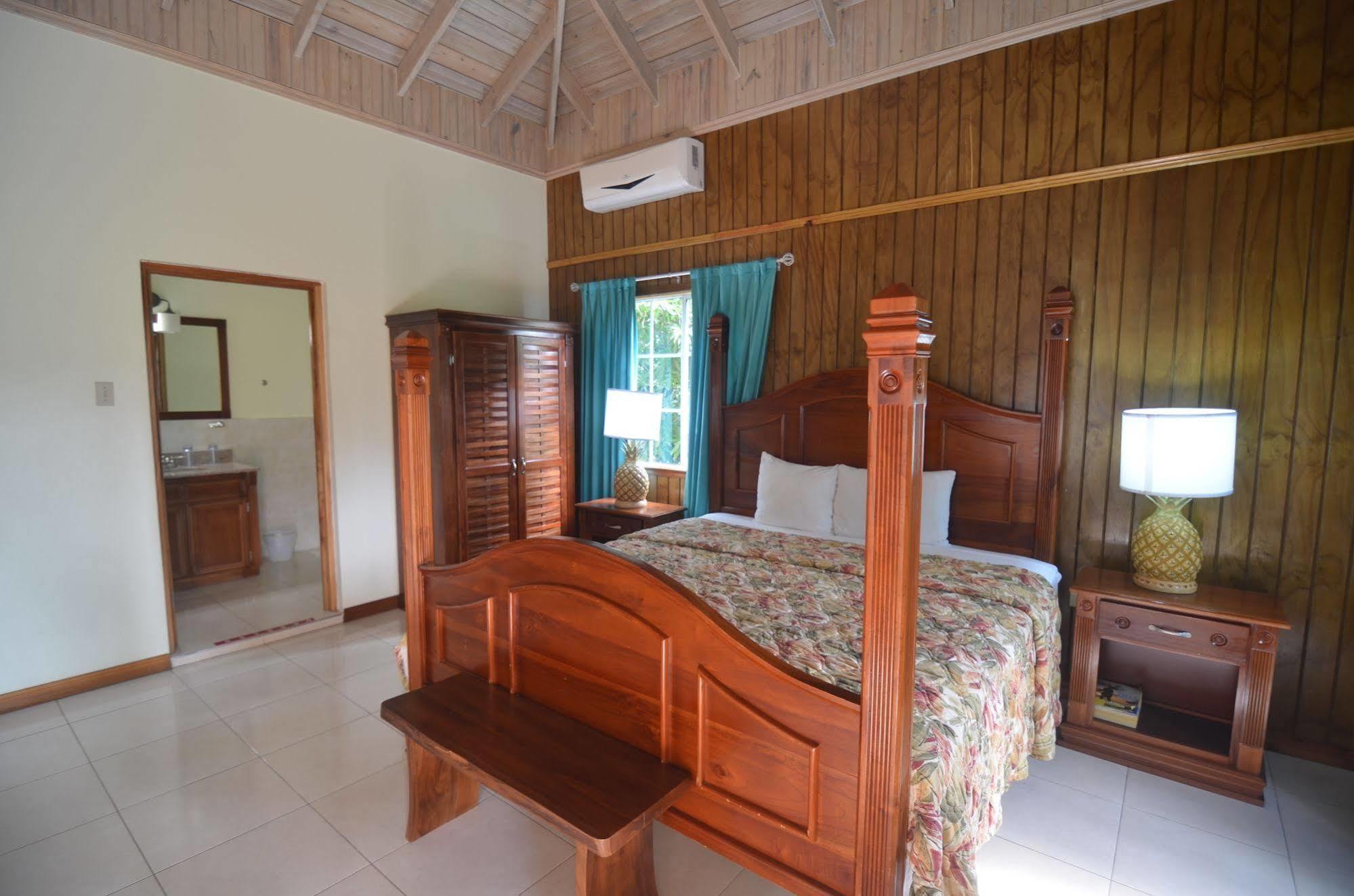 Bay View Eco & 3*