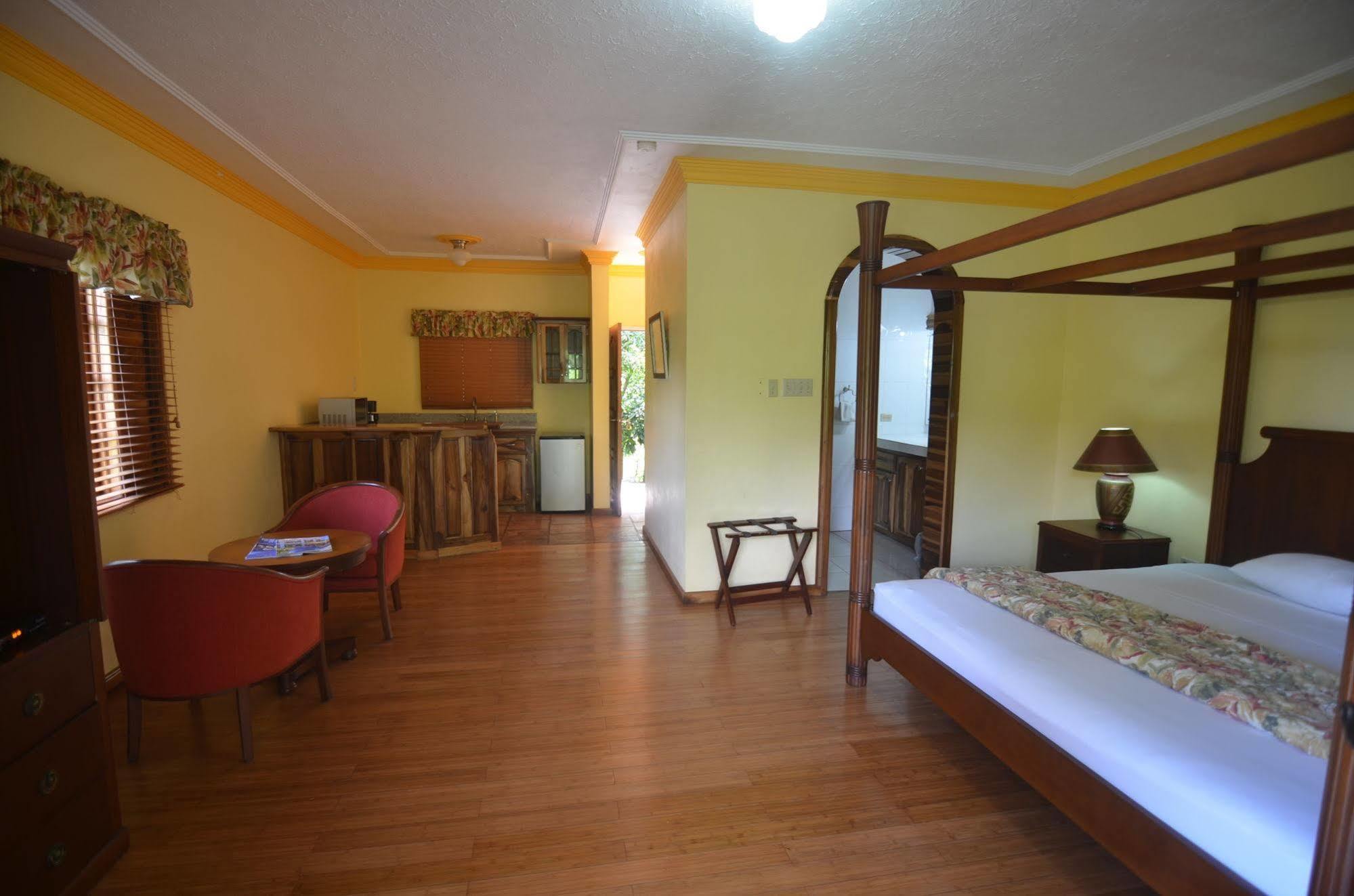 Hotel Bay View Eco & Port Antonio