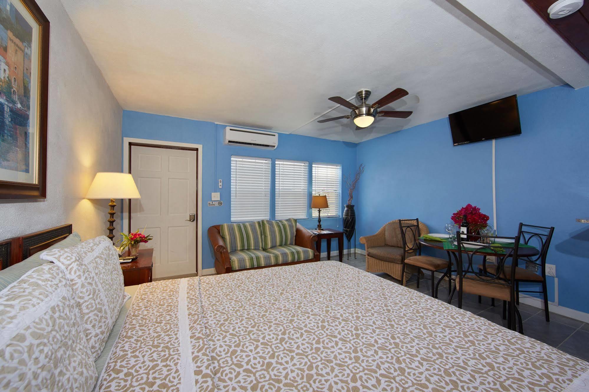Resort Paradise Cove Ocean Front And 3*