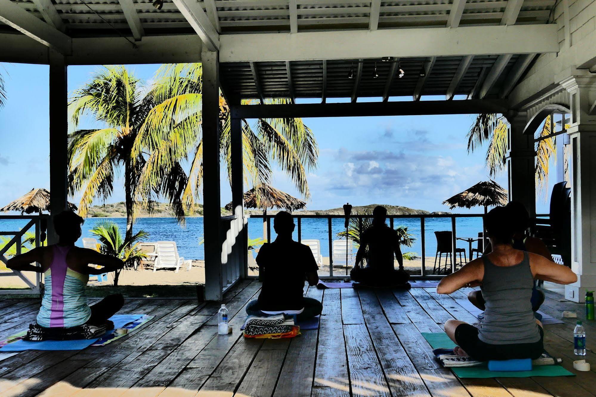 Resort Chenay Bay Beach