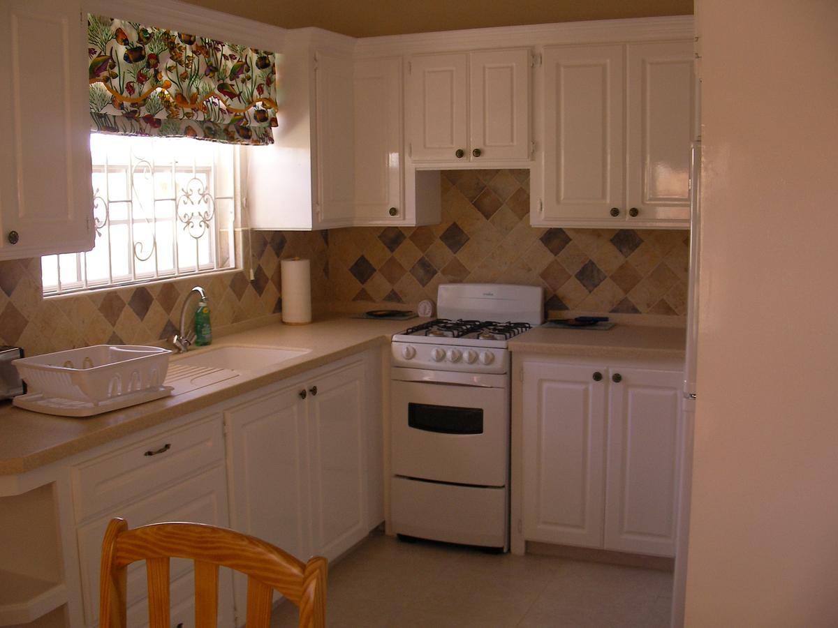 Apartment Plover Court *