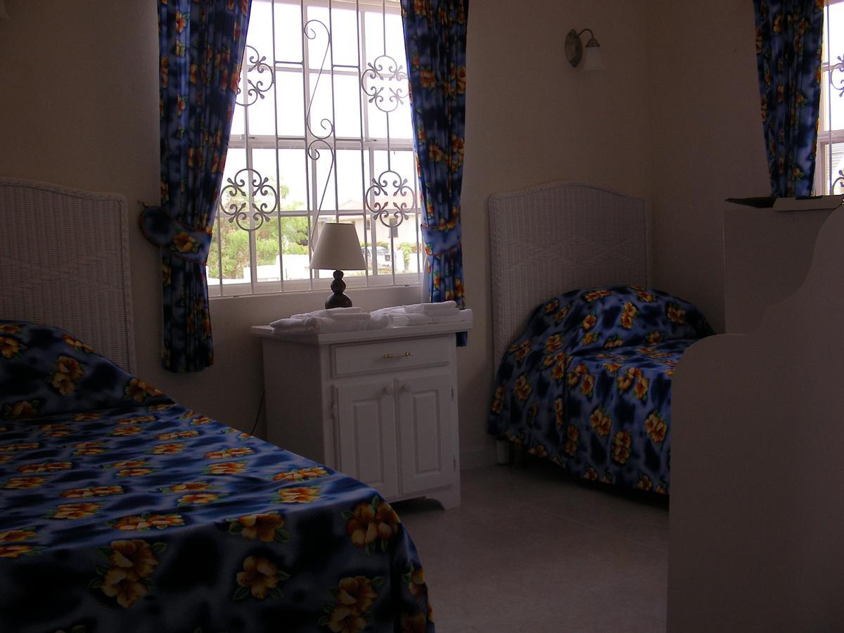 Plover Court Apartment *