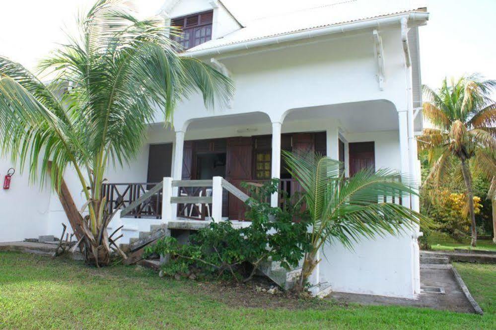 Au Jardin Debeausejour 3* Capesterre