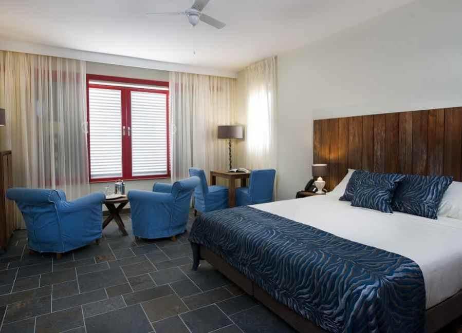Bayside Boutique - Blue Bay Golf & Hotel