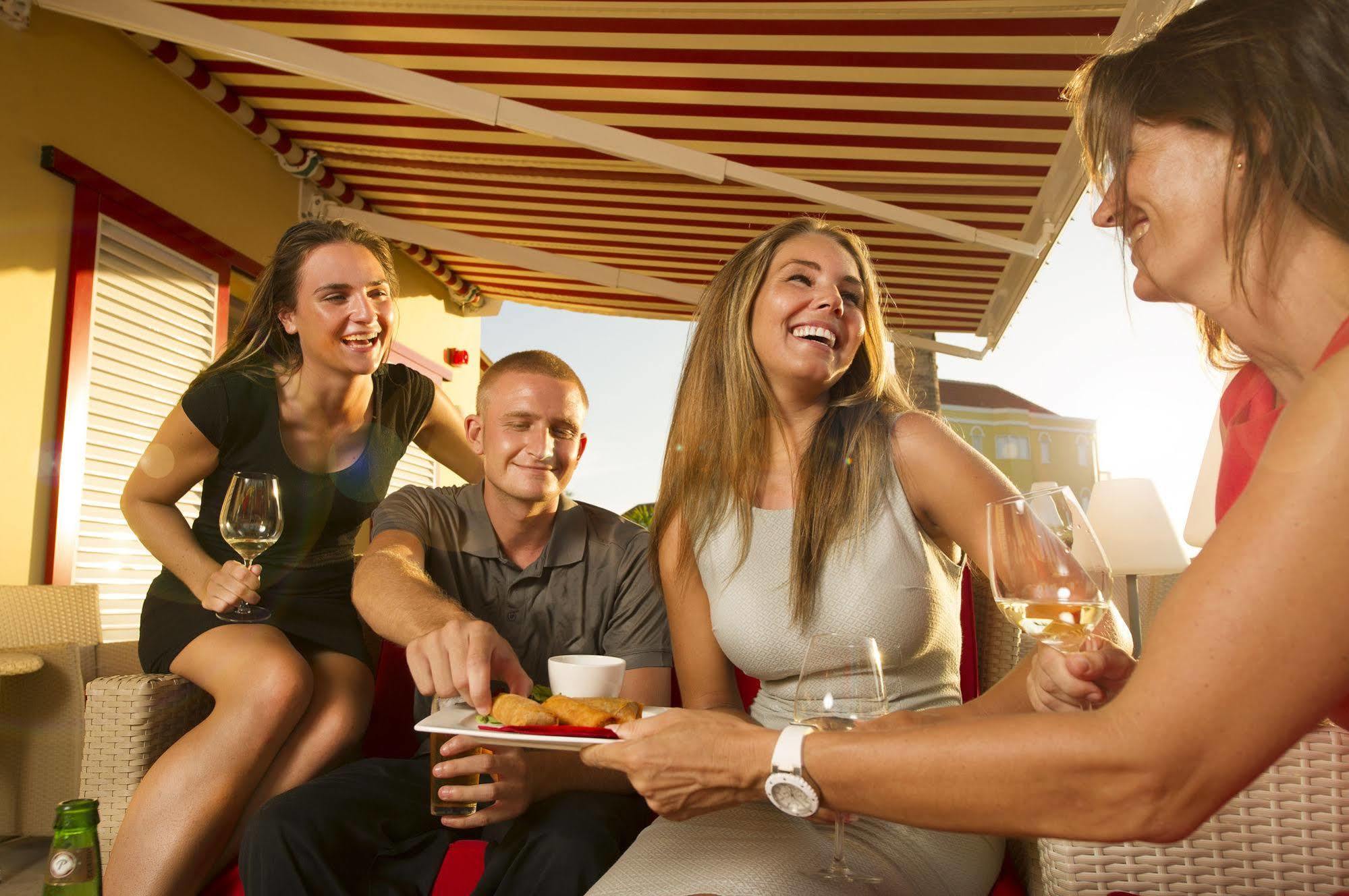 Bayside Boutique - Blue Bay Golf & Hotel