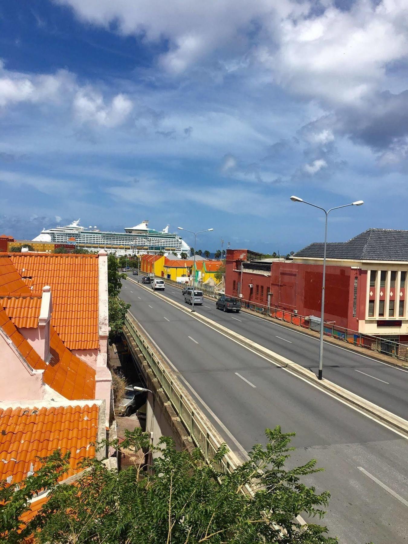 Curacao Hotel